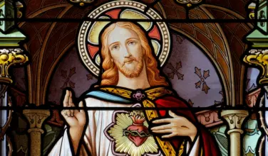 A time to ‘stand guard’: Confraternity honors the Sacred Heart with daily work, one hour at a time